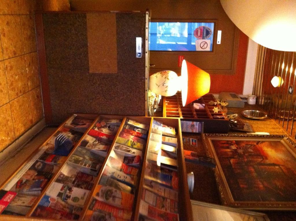 Hotel Des Arts Paris Dış mekan fotoğraf